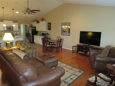 3140 Zoo Pkwy unit 403, Asheboro, NC 27205 - photo 4