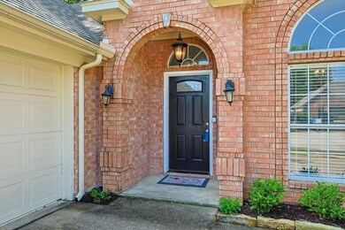 2708 Holly Brook Ct, Bedford, TX 76021 - photo 3