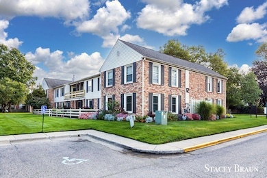 2530 Village Dr SE unit 117, Grand Rapids, MI 49506 - photo 3