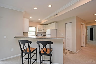 2822 Eden Ave unit 4B, Cincinnati, OH 45219 - photo 7