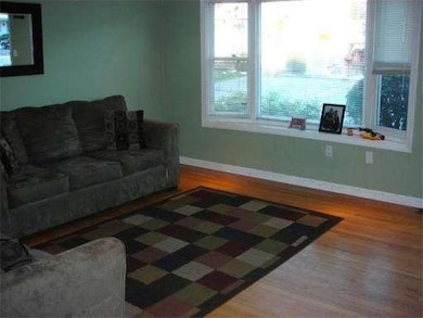 50 Merrimack Meadows Ln, Tewksbury, MA 01876 - photo 3