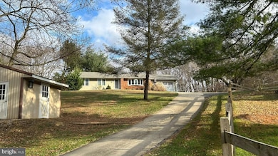 136 Cedar Knoll Rd, Coatesville, PA 19320 - photo 2