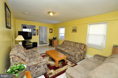 204 Somerset Dr, Willingboro, NJ 08046 - photo 2