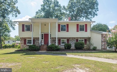 829 Sherwood Ln, Fredericksburg, VA 22407 - photo 2