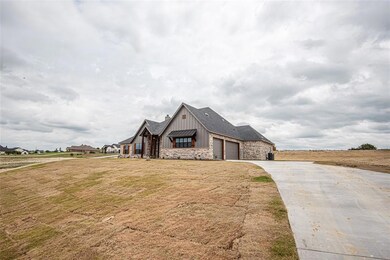 1069 Eagles Bluff Dr, Weatherford, TX 76087 - photo 3