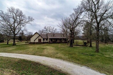 11746 Strain Community Rd, Fayetteville, AR 72701 - photo 5