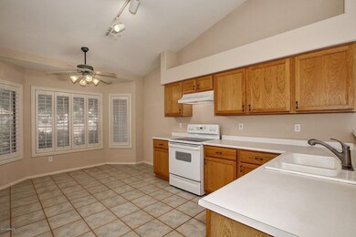 760 N Granada Dr unit 2, Chandler, AZ 85226 - photo 7