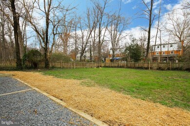 1012 Poplar Dr, Falls Church, VA 22046 - photo 2
