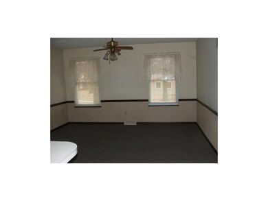 Big Dining room can be formal or country.  14x 14