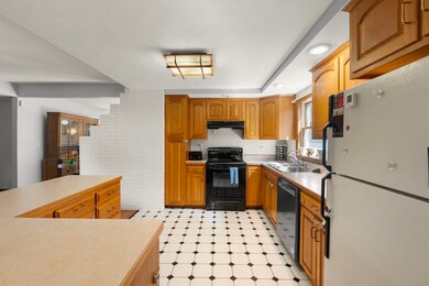 4 Price Rd, Peabody, MA 01960 - photo 4