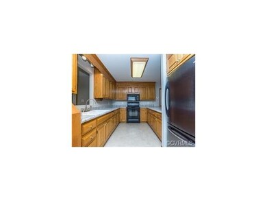 2112 Saddlebrook Ln, Petersburg, VA 23805 - photo 7