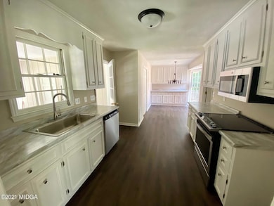 1050 Underwood Dr, Macon, GA 31210 - photo 5