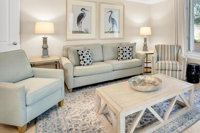 3100 Lasata - Living Area