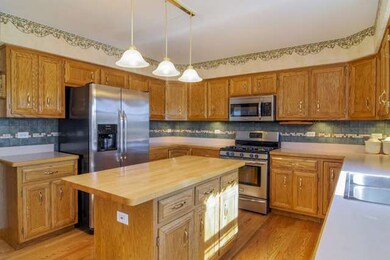 522 Bailey Dr, Batavia, IL 60510 - photo 2