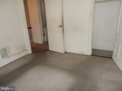 2948 Kansas Rd, Camden, NJ 08104 - photo 5