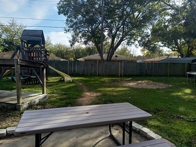 1700 Morningside Dr unit DT, Gainesville, TX 76240 - photo 6