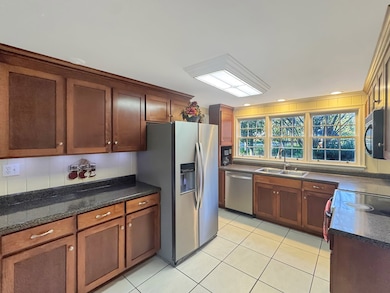 1715 Douglas Dr, Bainbridge, GA 39819 - photo 5