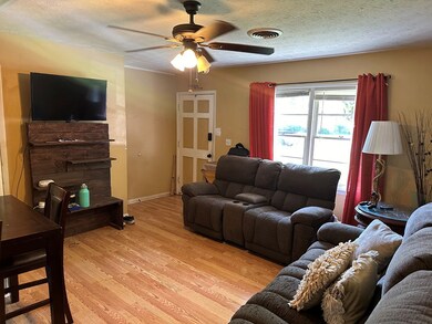 207 Pinehurst Dr, Dublin, GA 31021 - photo 3