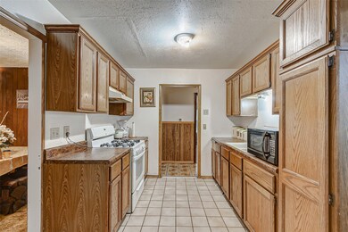 6926 Peyton St, Houston, TX 77028 - photo 6