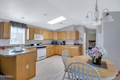 201 S Greenfield Rd #11-10