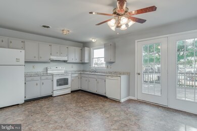 412 E 6th Ave, Ranson, WV 25438 - photo 7