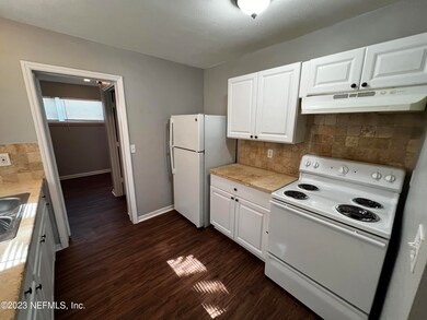 2153 Bo Peep Dr W, Jacksonville, FL 32210 - photo 6