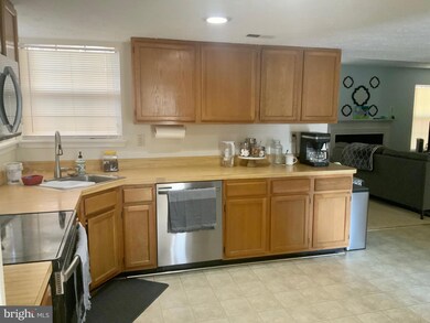 6503 Alopex Ct, Waldorf, MD 20603 - photo 3