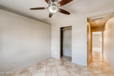 24 Primary Bedroom