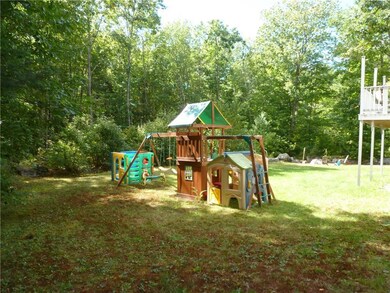 40 Spring St, Mechanic Falls, ME 04256 - photo 4