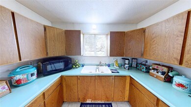 3564 Pennsylvania St, Longview, WA 98632 - photo 5