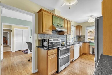 19 East St, South Hadley, MA 01075 - photo 7