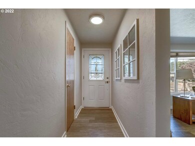 1606 Curtis Ave, Eugene, OR 97401 - photo 2