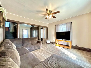 9 S 4th St, Marshalltown, IA 50158 - photo 6