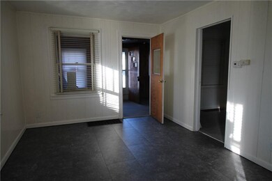 141 S 8th Ave, Beech Grove, IN 46107 - photo 4