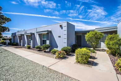 10548 W Palmeras Dr unit 39, Sun City, AZ 85373 - photo 6