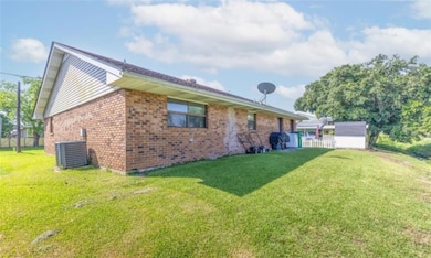 756 Saint Philip St, Raceland, LA 70394 - photo 3