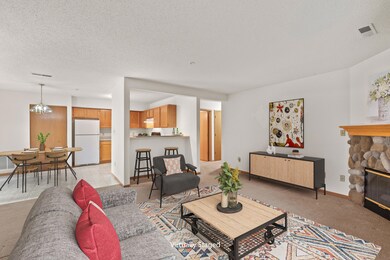 170 W Aspen Ct unit 6, Oak Creek, WI 53154 - photo 3