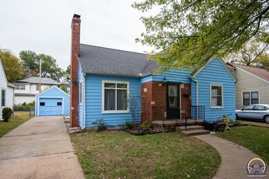 1142 SW Wayne Ave, Topeka, KS 66604 - photo 2