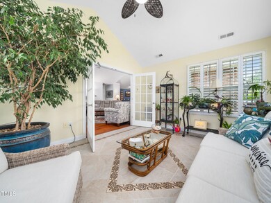44-web-or-mls-1167 Blue Bird-18