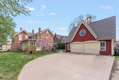 603 Clay St, Cedar Falls, IA 50613 - photo 5