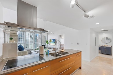 Icon Brickell Tower 3 unit 3503, Miami, FL 33131 - photo 6