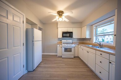 2669 Elliott kitchen 1