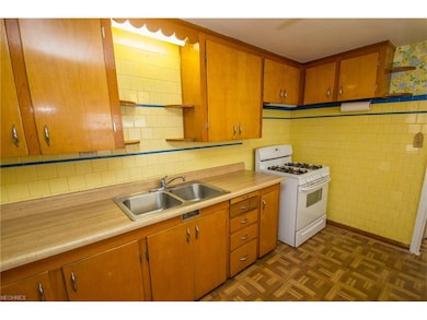 Kitchen with appliances