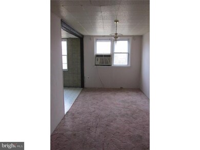 217 Golf Rd, Darby, PA 19023 - photo 2