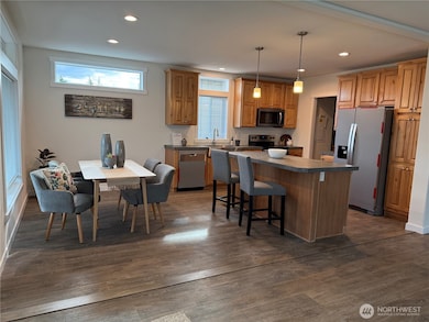 881 N Iris Ave, Sequim, WA 98382 - photo 2