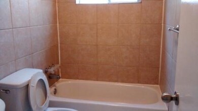 8422 Garden Parks Dr, Houston, TX 77075 - photo 4