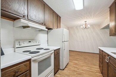 4360 Brookside Ct unit 206, Edina, MN 55436 - photo 3