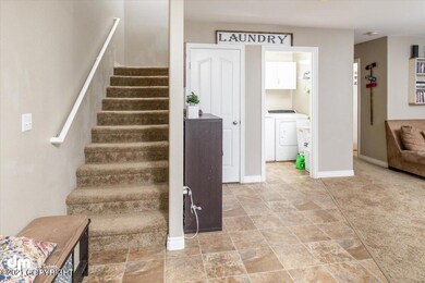 22-Front Entry_DMD_0679