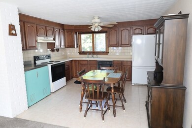 32 Sherwood Ave, Danvers, MA 01923 - photo 5