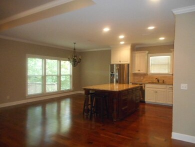 Kitchen/Dining Space